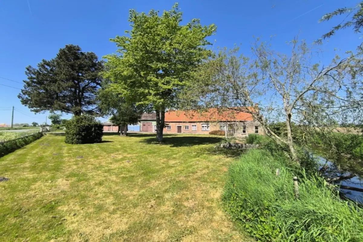 Huis te  koop in Houtem 8630 398000.00€  slaapkamers m² - Zoekertje 382961