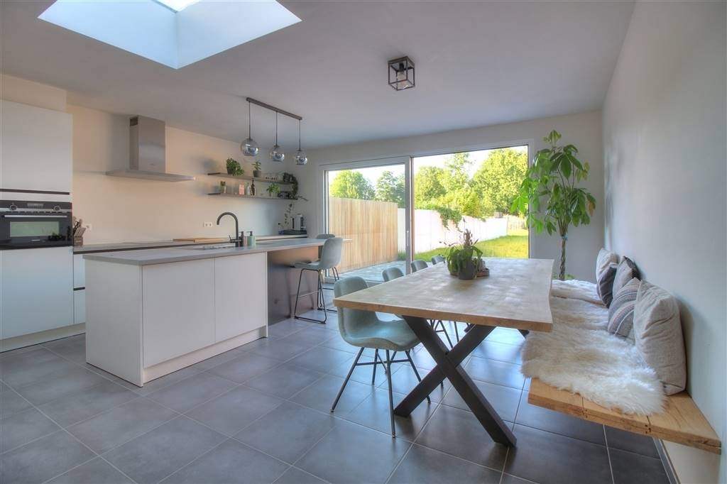 Huis te koop in Eernegem 8480 275000.00€ 2 slaapkamers 110.00m² - Zoekertje 382467