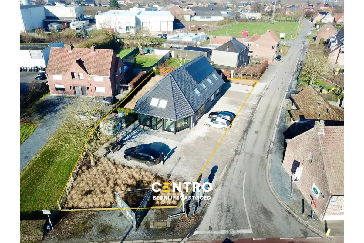 Handelszaak te  koop in Waregem 8790 0.00€ 10 slaapkamers 348.00m² - Zoekertje 384273
