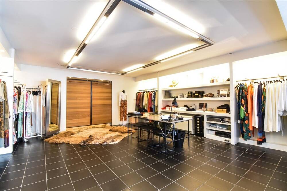 Handelszaak te koop in Kortrijk 8500 143000.00€ slaapkamers 110.00m² - Zoekertje 386222