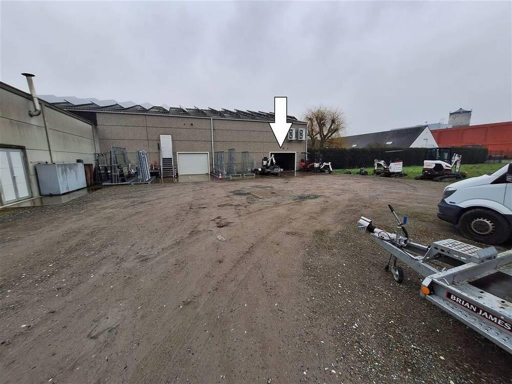 Handelszaak te  huur in Kuurne 8520 650.00€  slaapkamers m² - Zoekertje 386779