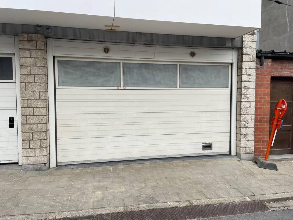 Parking & garage te  huur in Menen 8930 75.00€  slaapkamers m² - Zoekertje 388164