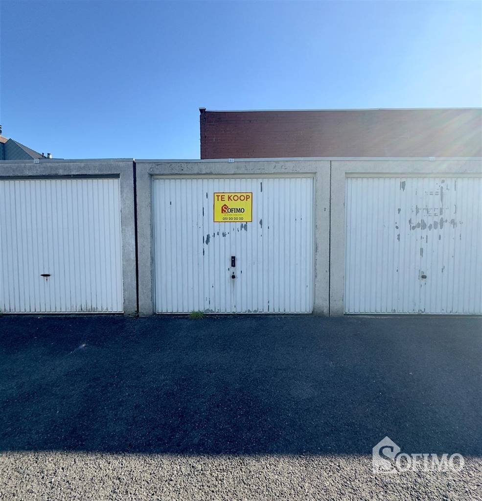 Parking & garage te koop in Roeselare 8800 20000.00€ slaapkamers m² - Zoekertje 389278