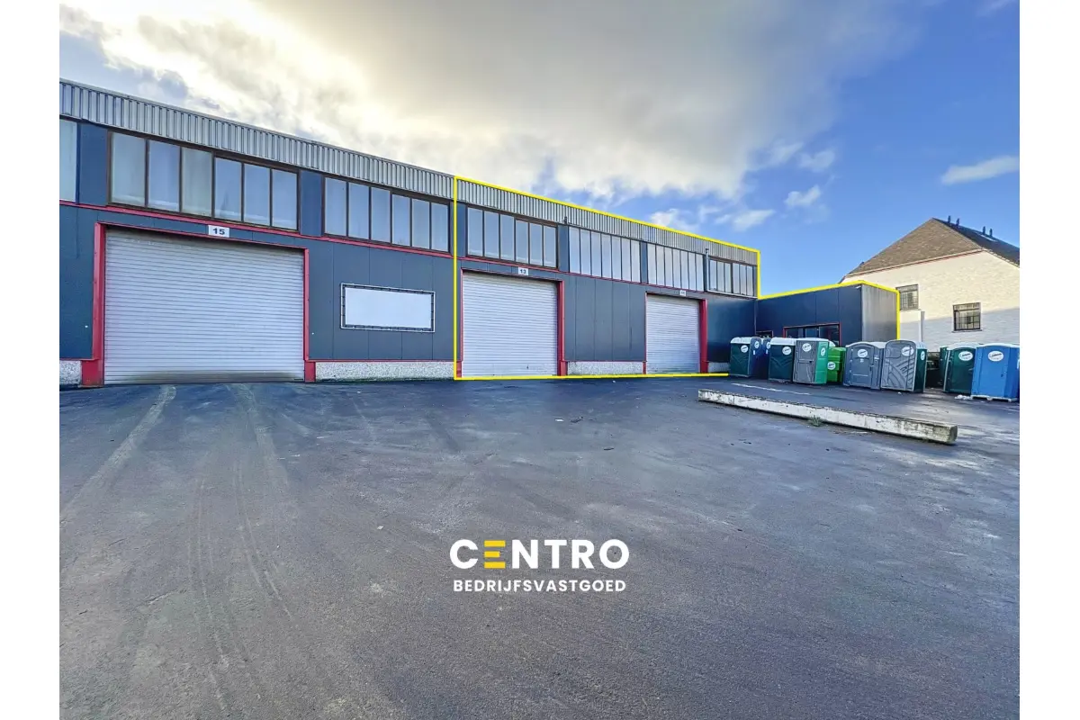 Handelszaak te  huur in Vichte 8570 0.00€  slaapkamers 3562.30m² - Zoekertje 388142