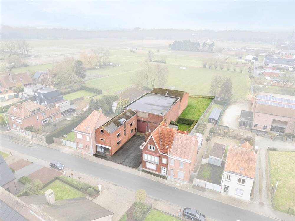 Handelszaak te  koop in Izegem 8870 640000.00€ 3 slaapkamers 226.00m² - Zoekertje 391432