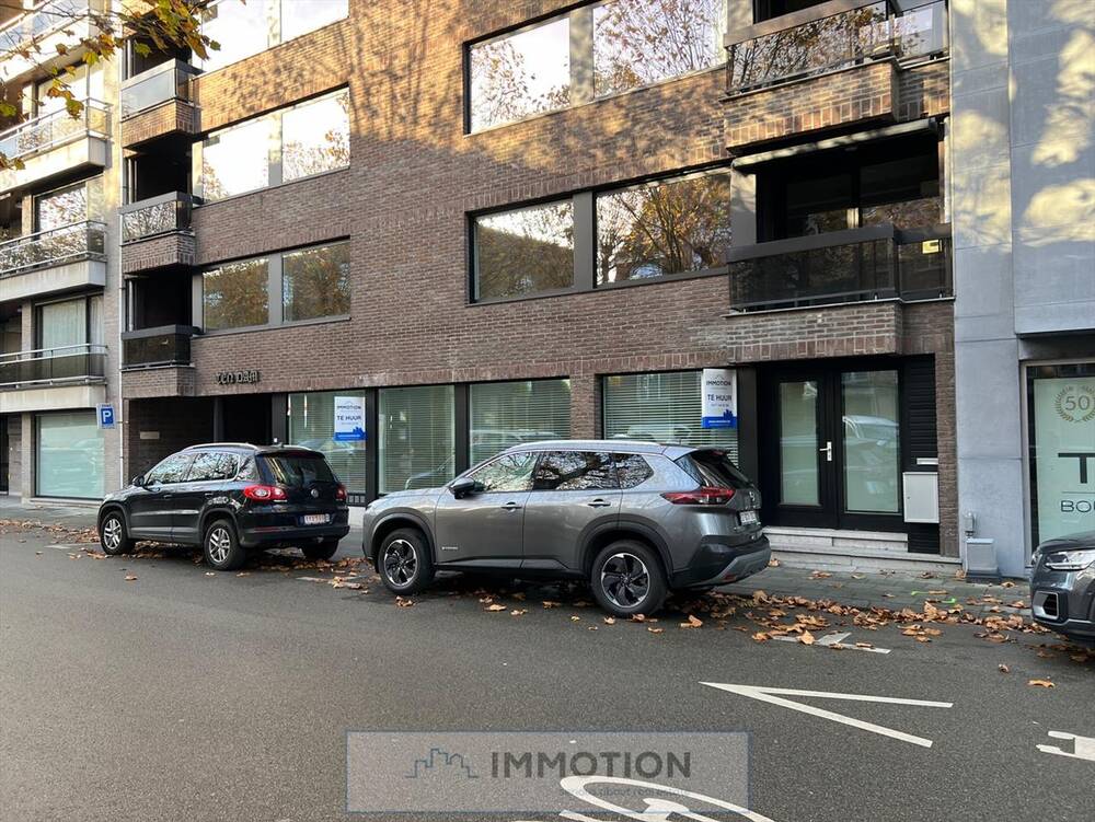 Handelszaak te koop in Kortrijk 8500 325000.00€ slaapkamers 175.00m² - Zoekertje 392173