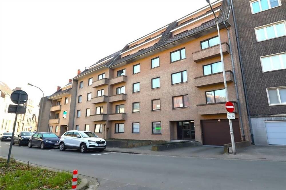 Appartement te huur in Kortrijk 8500 825.00€ 1 slaapkamers m² - Zoekertje 392098