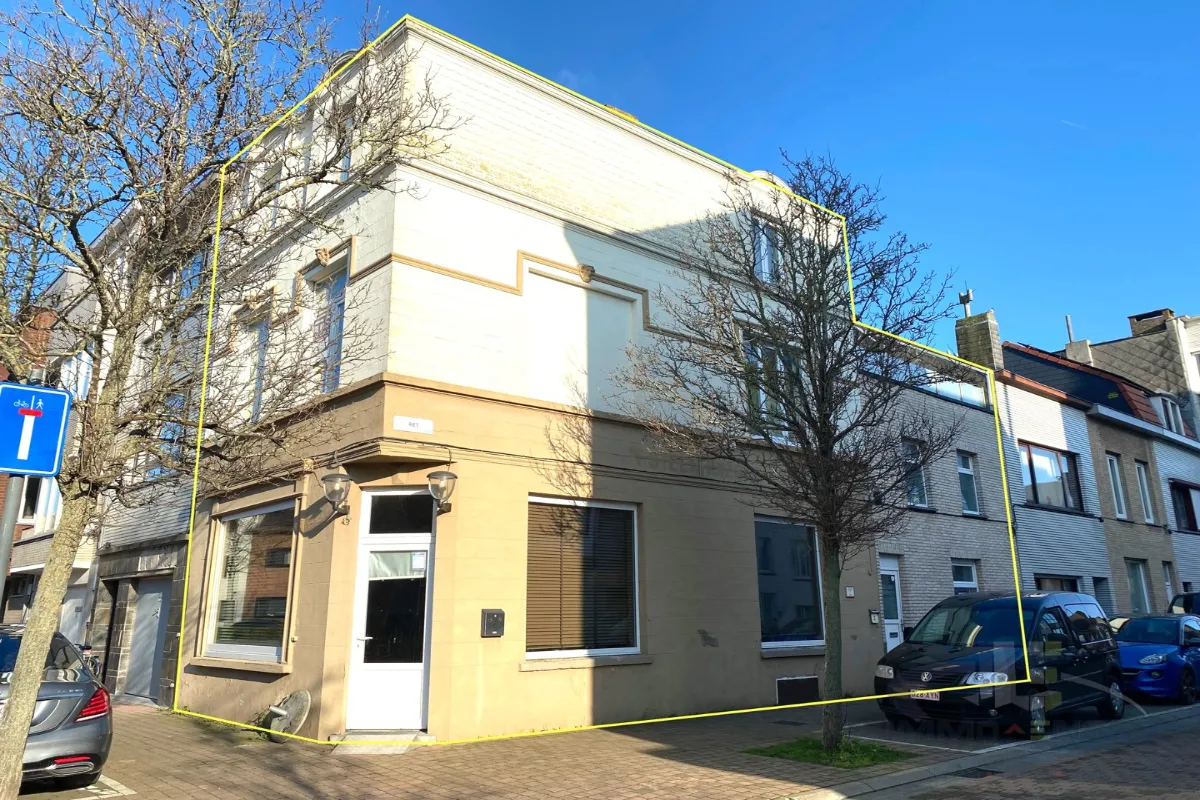 Handelszaak te  koop in Oostende 8400 260000.00€ 3 slaapkamers 220.00m² - Zoekertje 393752