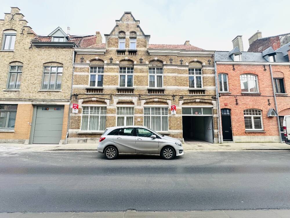 Appartement te koop in Ieper 8900 375000.00€ 5 slaapkamers 207.00m² - Zoekertje 393528
