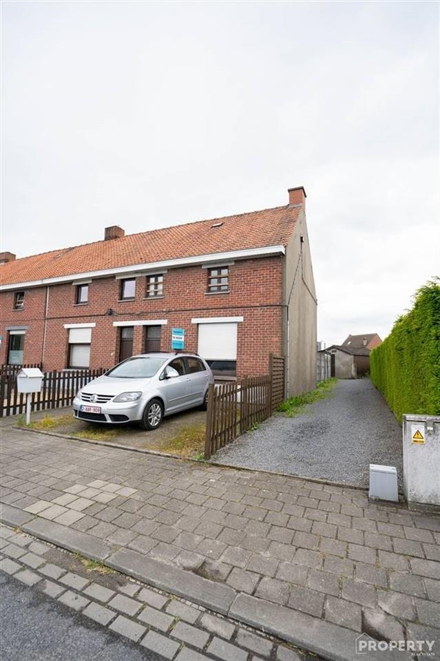 Huis te koop in Deerlijk 8540 139000.00€ 2 slaapkamers 145.00m² - Zoekertje 394711