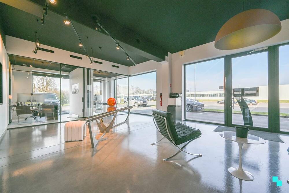Handelszaak te huur in Waregem 8790 2000.00€ slaapkamers 121.00m² - Zoekertje 396369