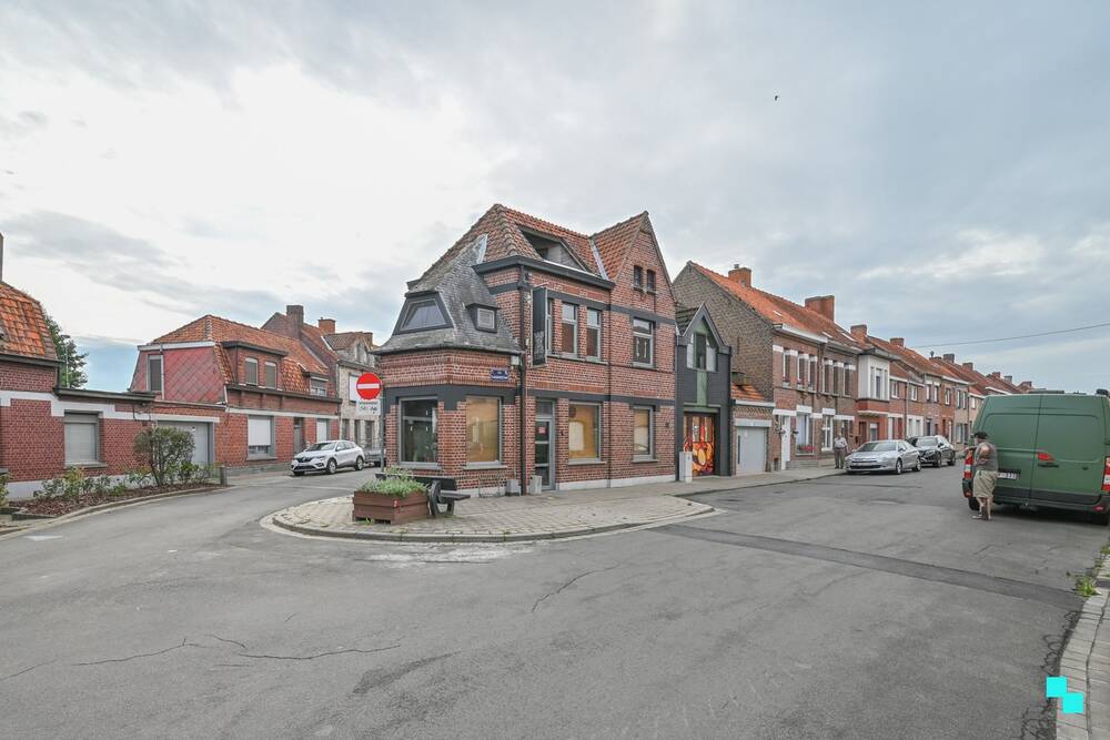 Handelszaak te koop in Izegem 8870 249000.00€ 2 slaapkamers 176.00m² - Zoekertje 395784