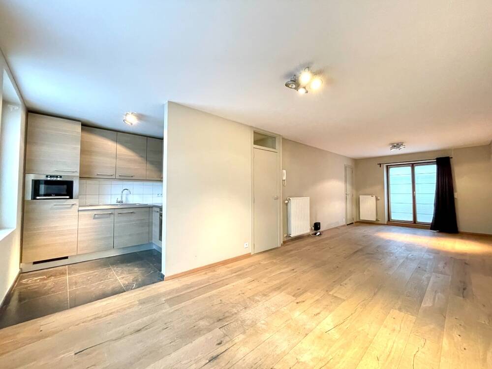 Appartement te huur in Kortrijk 8500 835.00€ 2 slaapkamers 1.00m² - Zoekertje 397841