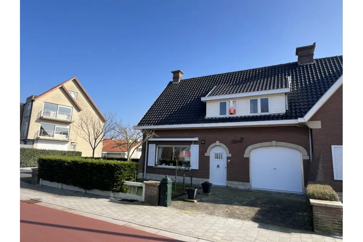 Appartement te  koop in Wenduine 8420 435000.00€ 3 slaapkamers 153.00m² - Zoekertje 398805