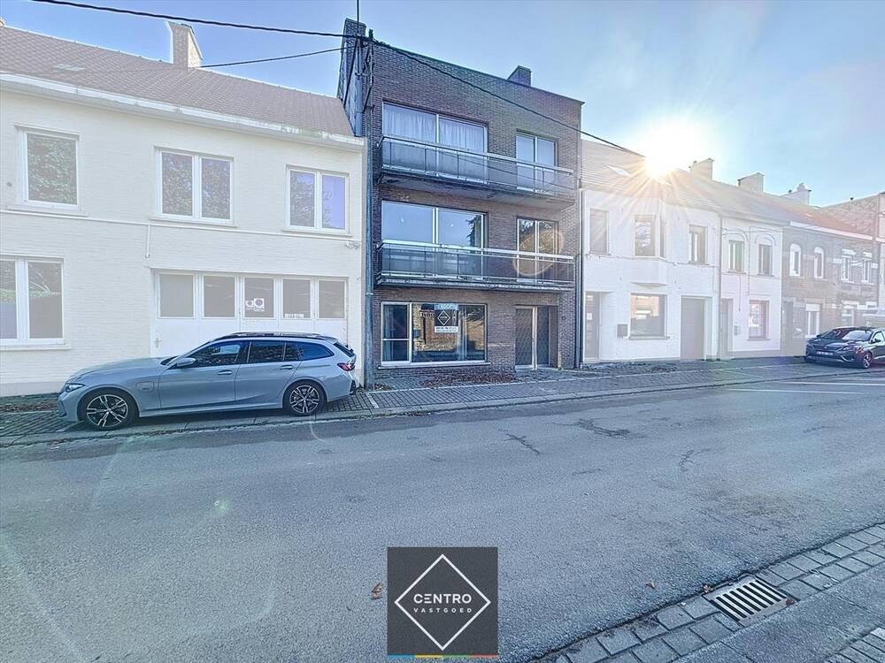 Appartementsgebouw te koop in Roeselare 8800 0.00€ 9 slaapkamers 335.00m² - Zoekertje 399201