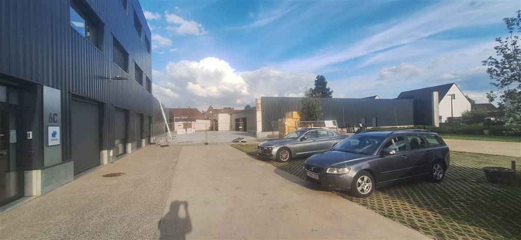 Handelszaak te huur in Deerlijk 8540 1327.00€ slaapkamers m² - Zoekertje 399175