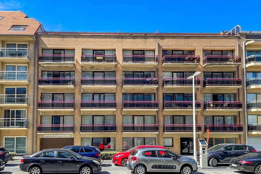Parking & garage te  huur in Nieuwpoort 8620 100.00€  slaapkamers m² - Zoekertje 399666