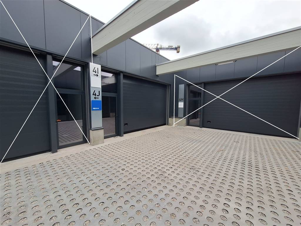 Handelszaak te  huur in Deerlijk 8540 750.00€  slaapkamers m² - Zoekertje 399683