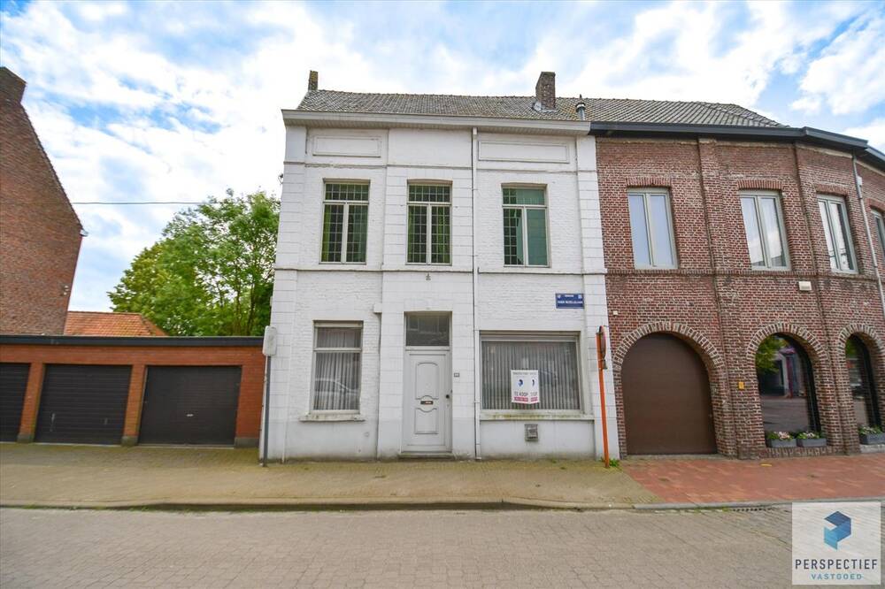 Huis te koop in Ruiselede 8755 220000.00€ 4 slaapkamers 226.00m² - Zoekertje 400368