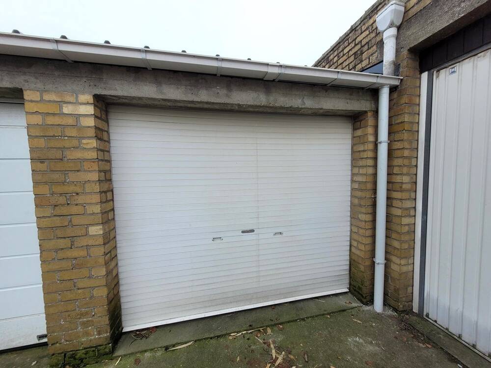 Box te koop in Brugge 8000 40000.00€ slaapkamers m² - Zoekertje 402001