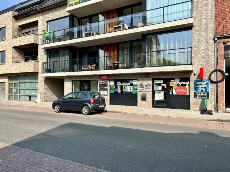 Handelszaak te  koop in Izegem 8870 174000.00€  slaapkamers m² - Zoekertje 402931