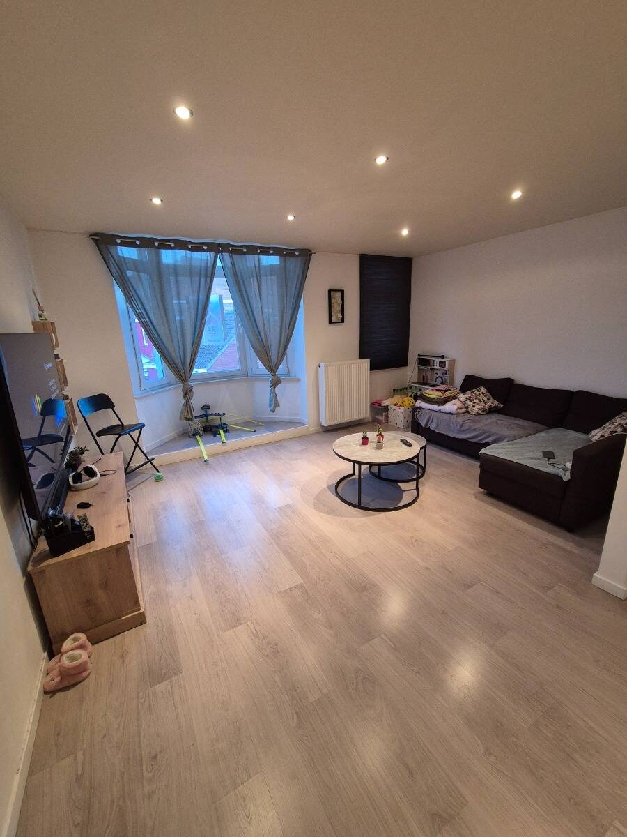 Appartement te koop in Menen 8930 140000.00€ 2 slaapkamers 108.00m² - Zoekertje 403031