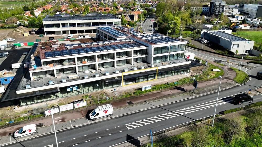 Handelszaak te huur in Veurne 8630 3000.00€ slaapkamers 300.00m² - Zoekertje 402112