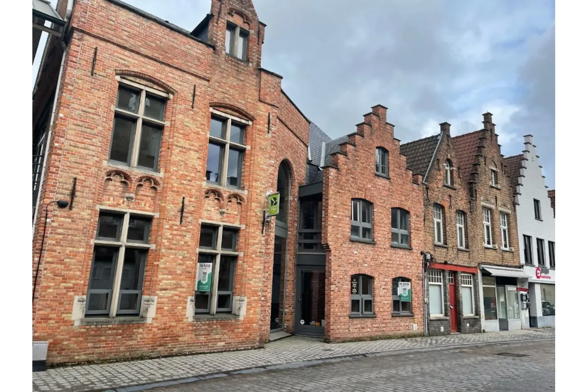 Appartementsgebouw te  koop in Brugge 8000 245000.00€  slaapkamers 134.00m² - Zoekertje 403251