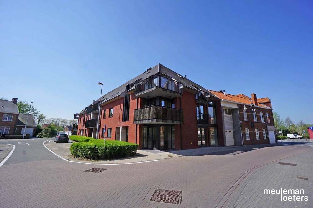 Appartement te  huur in Ruddervoorde 8020 930.00€ 3 slaapkamers 131.00m² - Zoekertje 405357