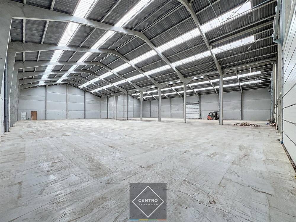 Handelszaak te huur in Houthulst 8650 4920.00€ slaapkamers 2112.00m² - Zoekertje 404376