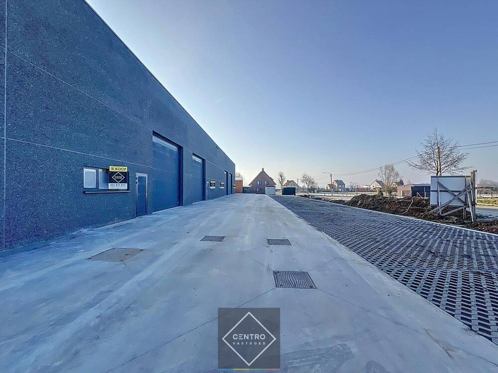 Handelszaak te  koop in Oostnieuwkerke 8840 0.00€  slaapkamers 180.00m² - Zoekertje 406110