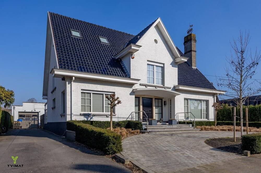 Huis te  koop in Zwevegem 8550 0.00€ 4 slaapkamers 322.00m² - Zoekertje 408734