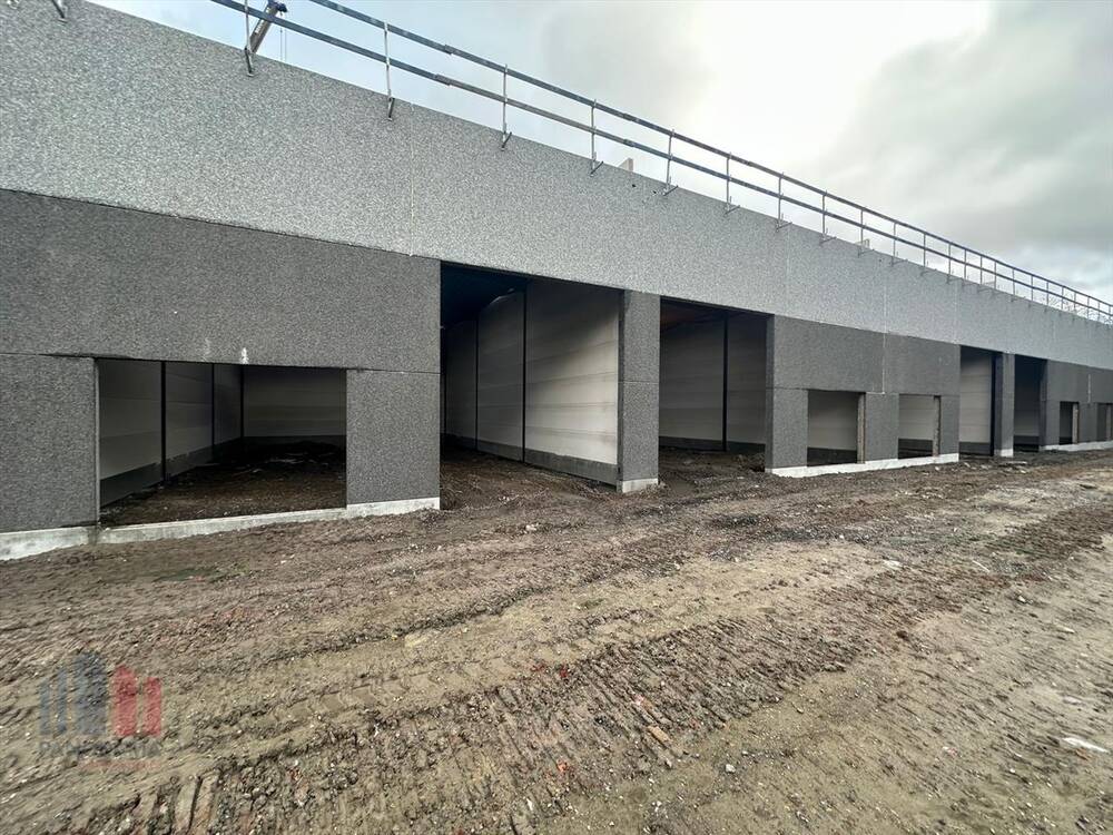 Handelszaak te koop in Moorslede 8890 256100.00€ slaapkamers 197.00m² - Zoekertje 409600