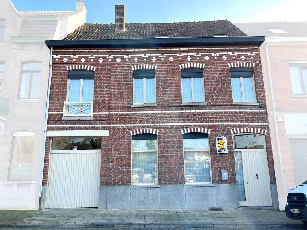 Herenhuis te koop in Wervik 8940 230000.00€ 4 slaapkamers 225.00m² - Zoekertje 409451