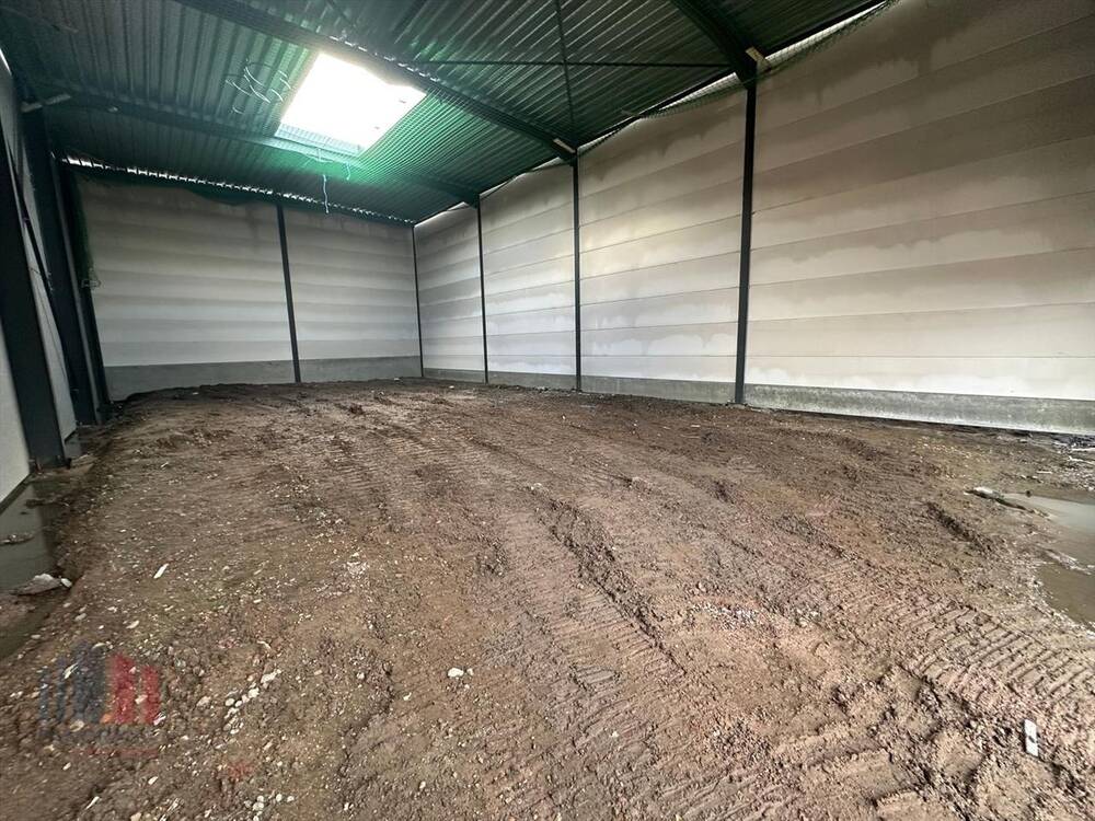 Handelszaak te koop in Moorslede 8890 307500.00€ slaapkamers 246.00m² - Zoekertje 409603