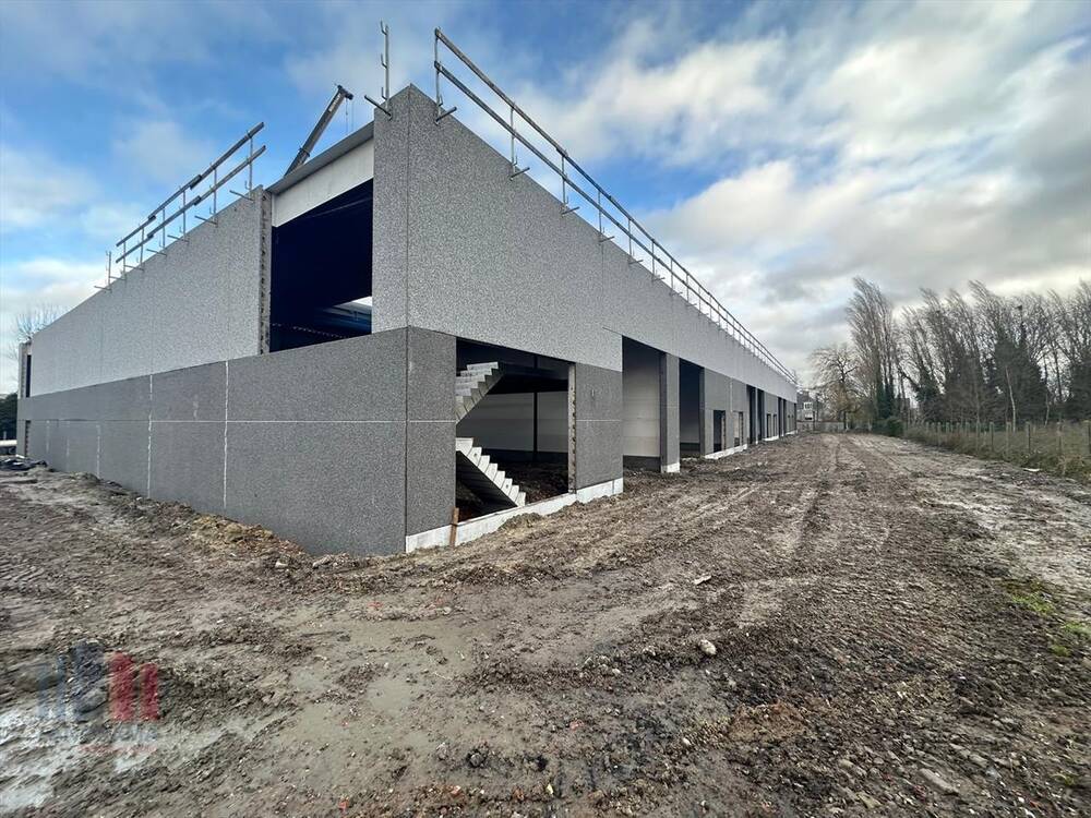 Handelszaak te koop in Moorslede 8890 262650.00€ slaapkamers 206.00m² - Zoekertje 409601