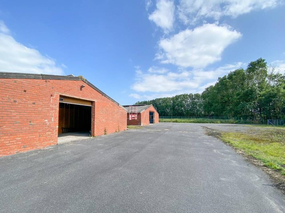 Parking & garage te huur in Diksmuide 8600 150.00€ slaapkamers m² - Zoekertje 410366