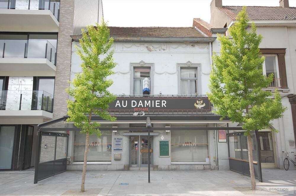 Handelszaak te  koop in Roeselare 8800 445000.00€  slaapkamers 900.00m² - Zoekertje 411917