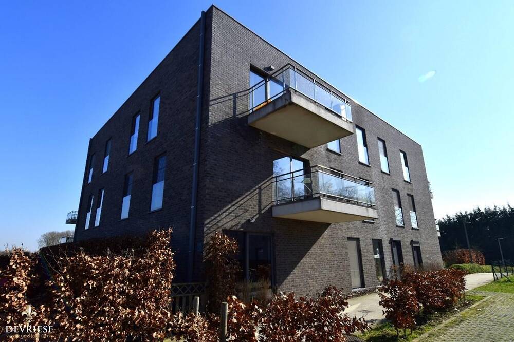 Appartement te  koop in Heule 8501 228000.00€ 1 slaapkamers 64.00m² - Zoekertje 411333
