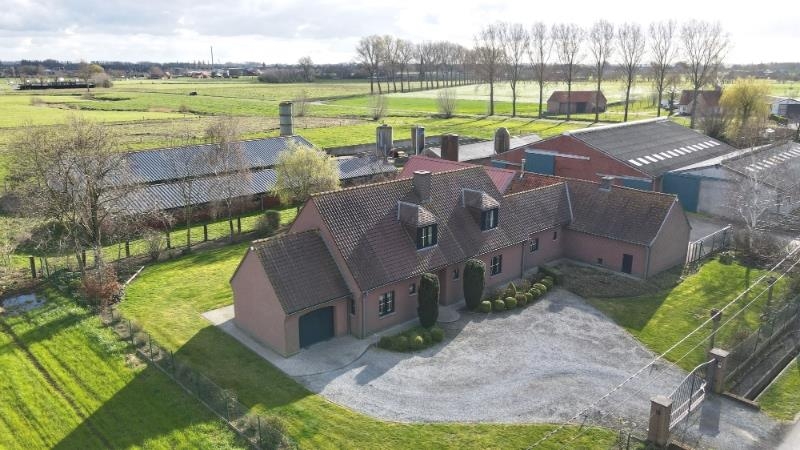 Handelszaak te  koop in Ruiselede 8755 0.00€  slaapkamers m² - Zoekertje 411870
