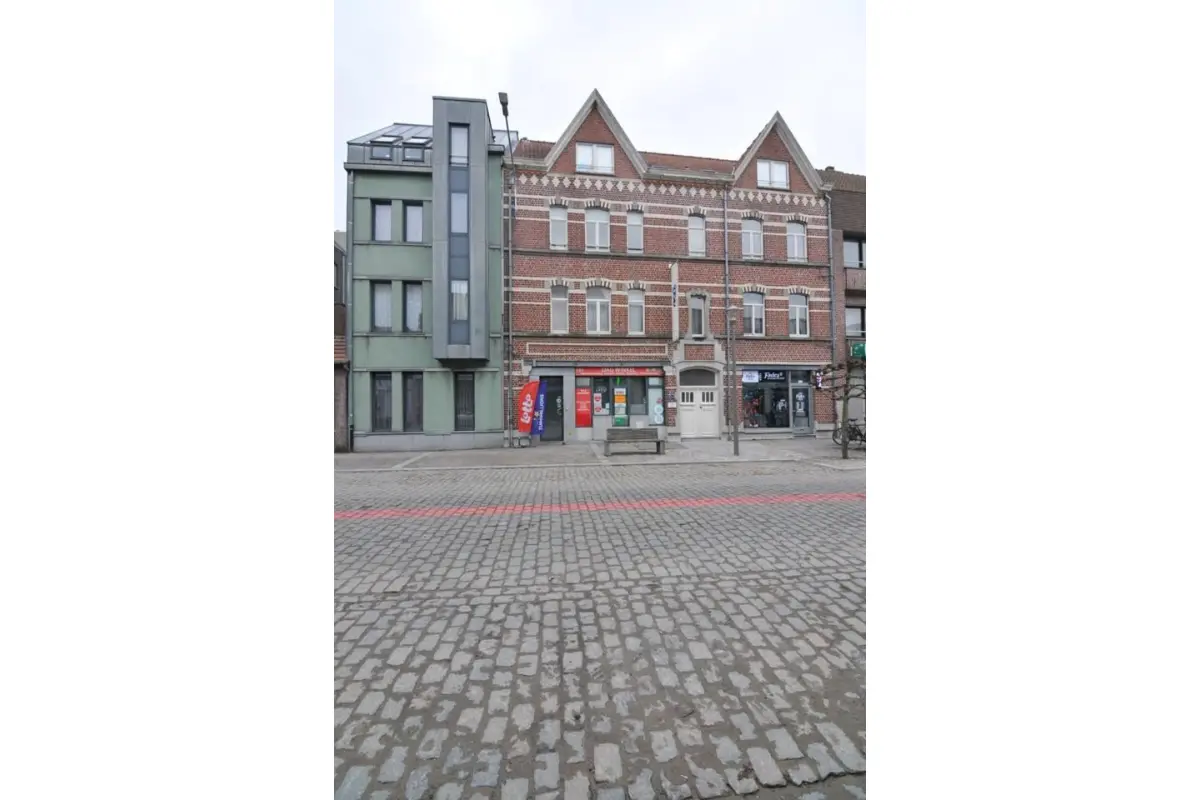 Appartement te  koop in Avelgem 8580 1200000.00€  slaapkamers m² - Zoekertje 413948