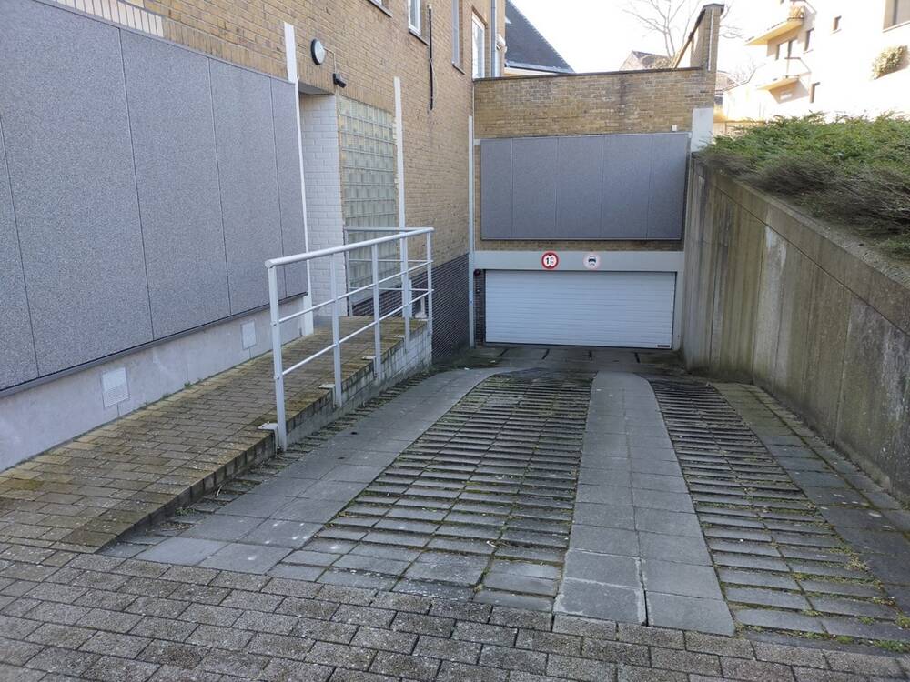 Parking te koop in Koksijde 8670 9000.00€ slaapkamers m² - Zoekertje 413463