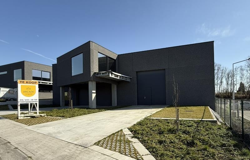 Handelszaak te koop in Anzegem 8570 895000.00€ slaapkamers 1147.00m² - Zoekertje 413875