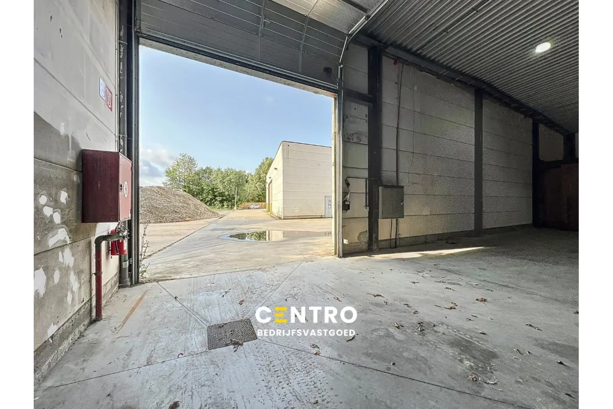 Handelszaak te  huur in Elverdinge 8906 2100.00€  slaapkamers 600.00m² - Zoekertje 413505