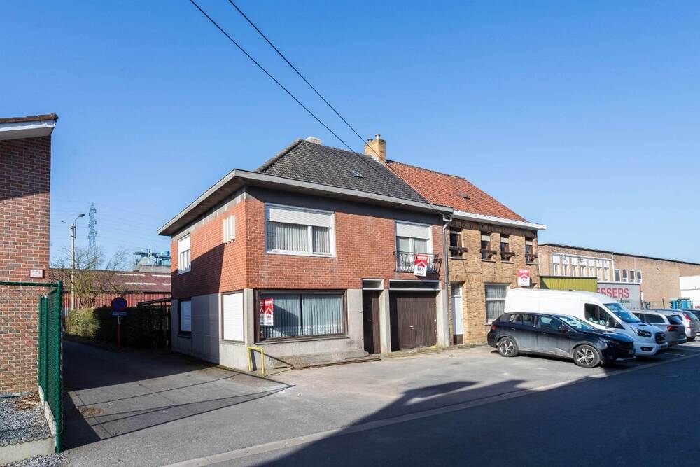 Huis te  koop in Zwevegem 8550 179000.00€ 3 slaapkamers 223.00m² - Zoekertje 415804