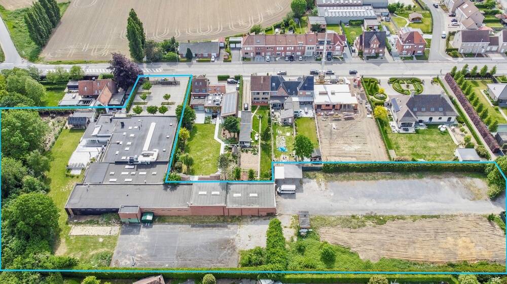 Handelszaak te koop in Kortrijk 8500 2390000.00€ slaapkamers 1680.00m² - Zoekertje 417903