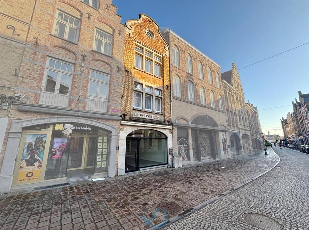 Handelszaak te  huur in Ieper 8900 1800.00€  slaapkamers 85.00m² - Zoekertje 417613