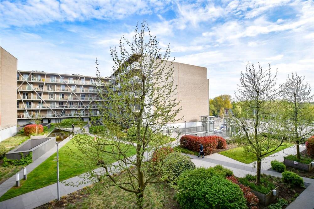 Appartement te  koop in Sint-Michiels 8200 320000.00€ 2 slaapkamers 84.00m² - Zoekertje 418834
