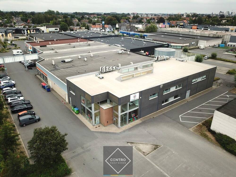 Handelszaak te  koop in Roeselare 8800 0.00€  slaapkamers 1180.00m² - Zoekertje 418892