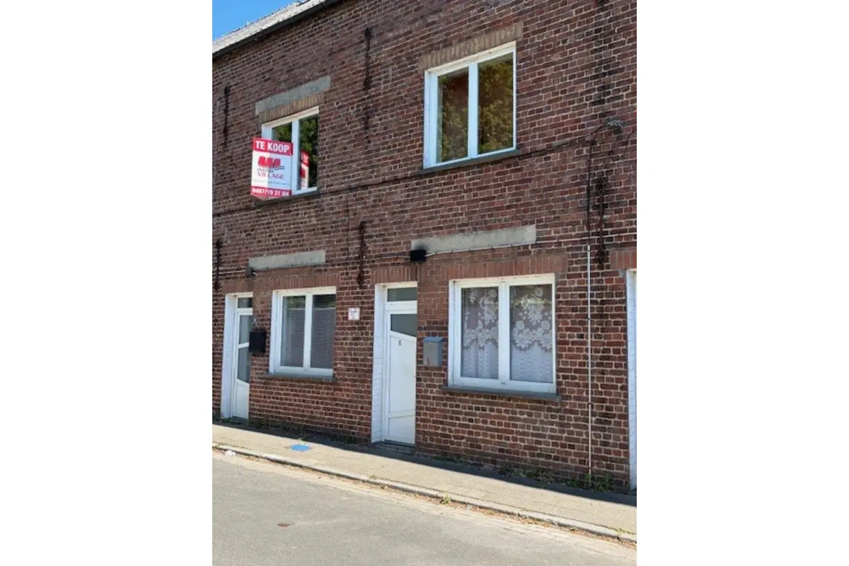Huis te  koop in Outrijve 8582 114900.00€ 2 slaapkamers m² - Zoekertje 418211